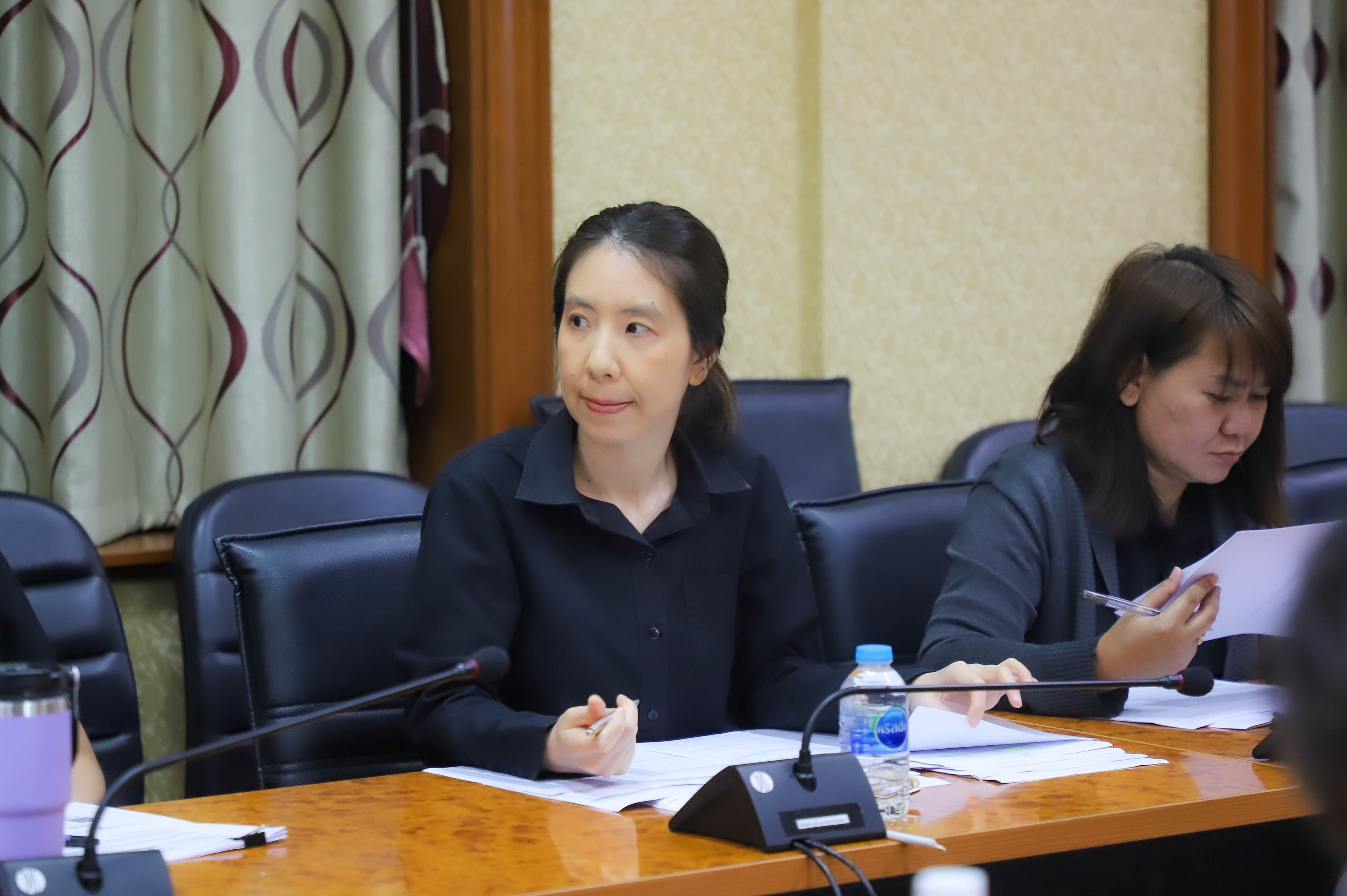 title - สบท. ประชุมชี้แจงและมอบหมายผู้รับผิดชอบในแต่ละตัวชี้วัดในส่วนที่เกี่ยวข้องกับกองทุนการปฏิรูปที่ดินเพื่อเกษตรกรรม ประจําปีงบประมาณ พ.ศ. 2569 